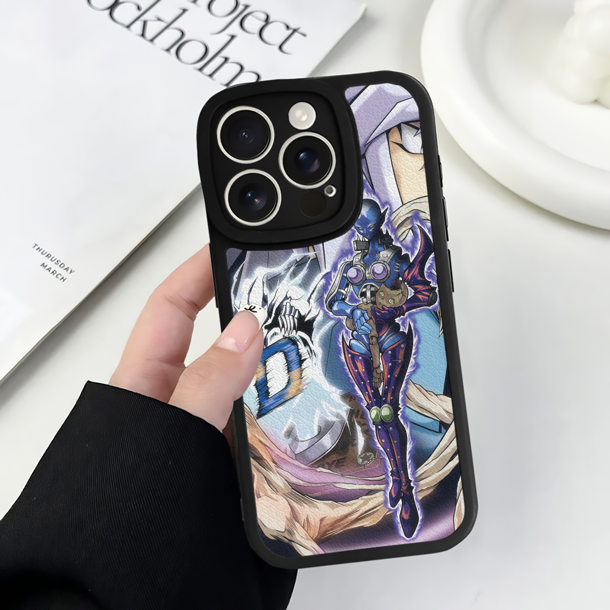 （画像用） 遊☆戯☆王 Yu-Gi-Oh! 【iPhone 16シリーズ対応】シリコンスマホケース（レザー調） 材質：シリコン